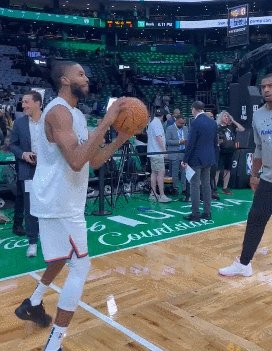 1729656106668028624.gif 1.gif